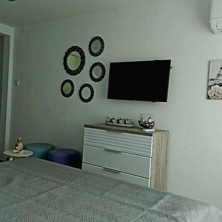Lucic Guesthouse سيتينيي المظهر الخارجي الصورة