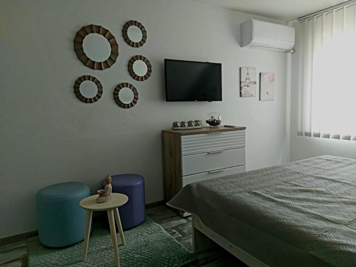 Lucic Guesthouse سيتينيي المظهر الخارجي الصورة